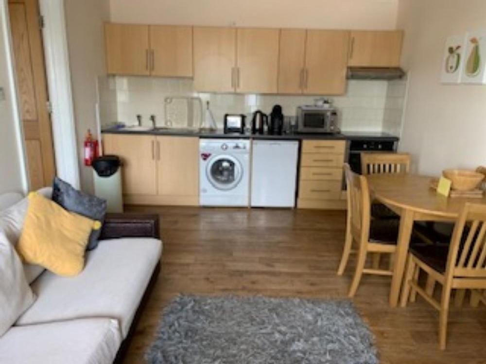 Goodrington Lodge Holiday Apartments Пейнтън Екстериор снимка