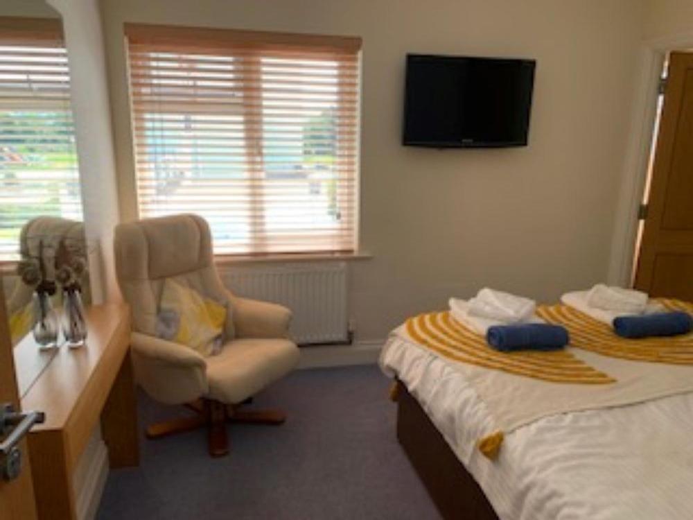 Goodrington Lodge Holiday Apartments Пейнтън Екстериор снимка