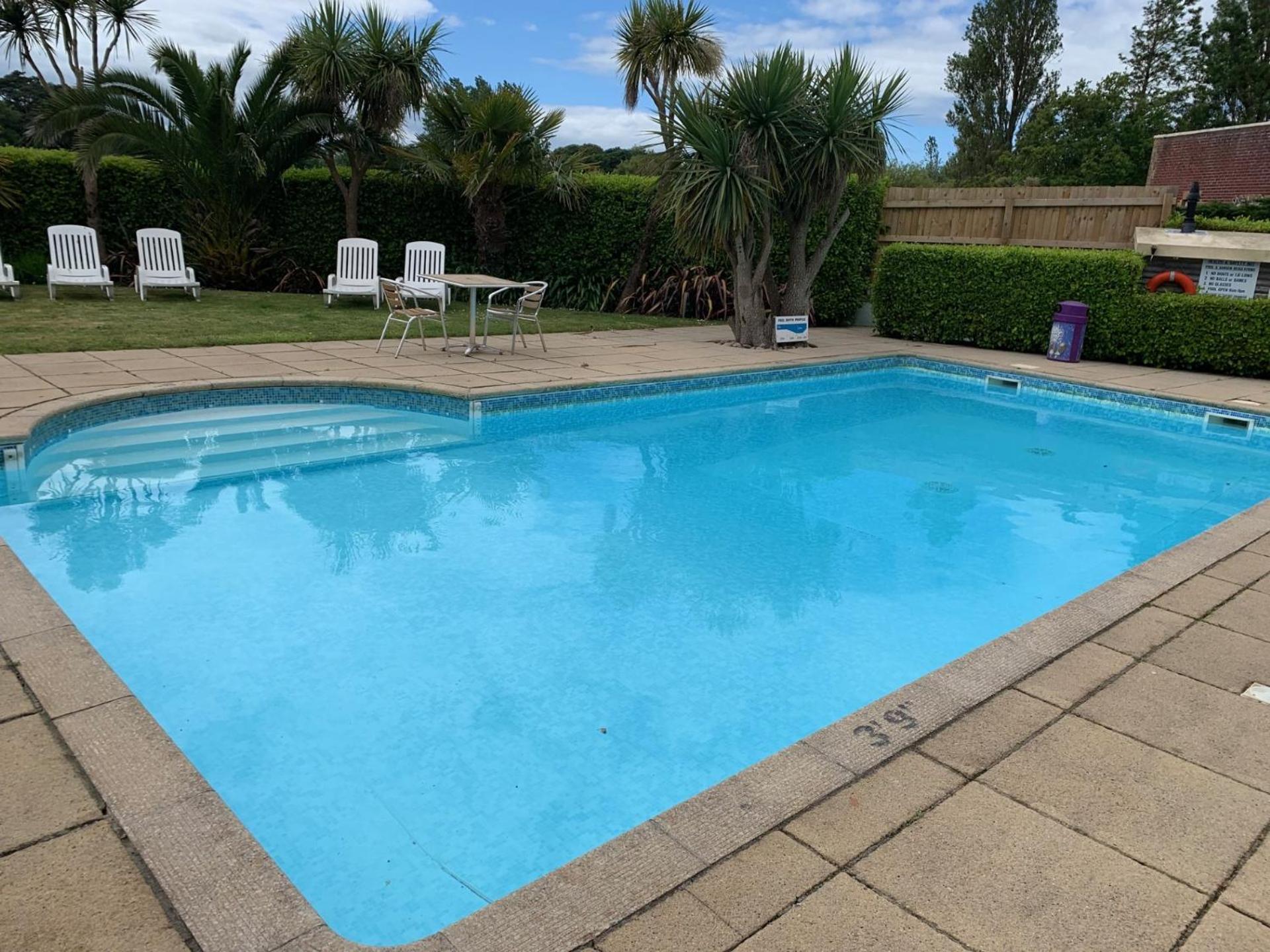 Goodrington Lodge Holiday Apartments Пейнтън Екстериор снимка